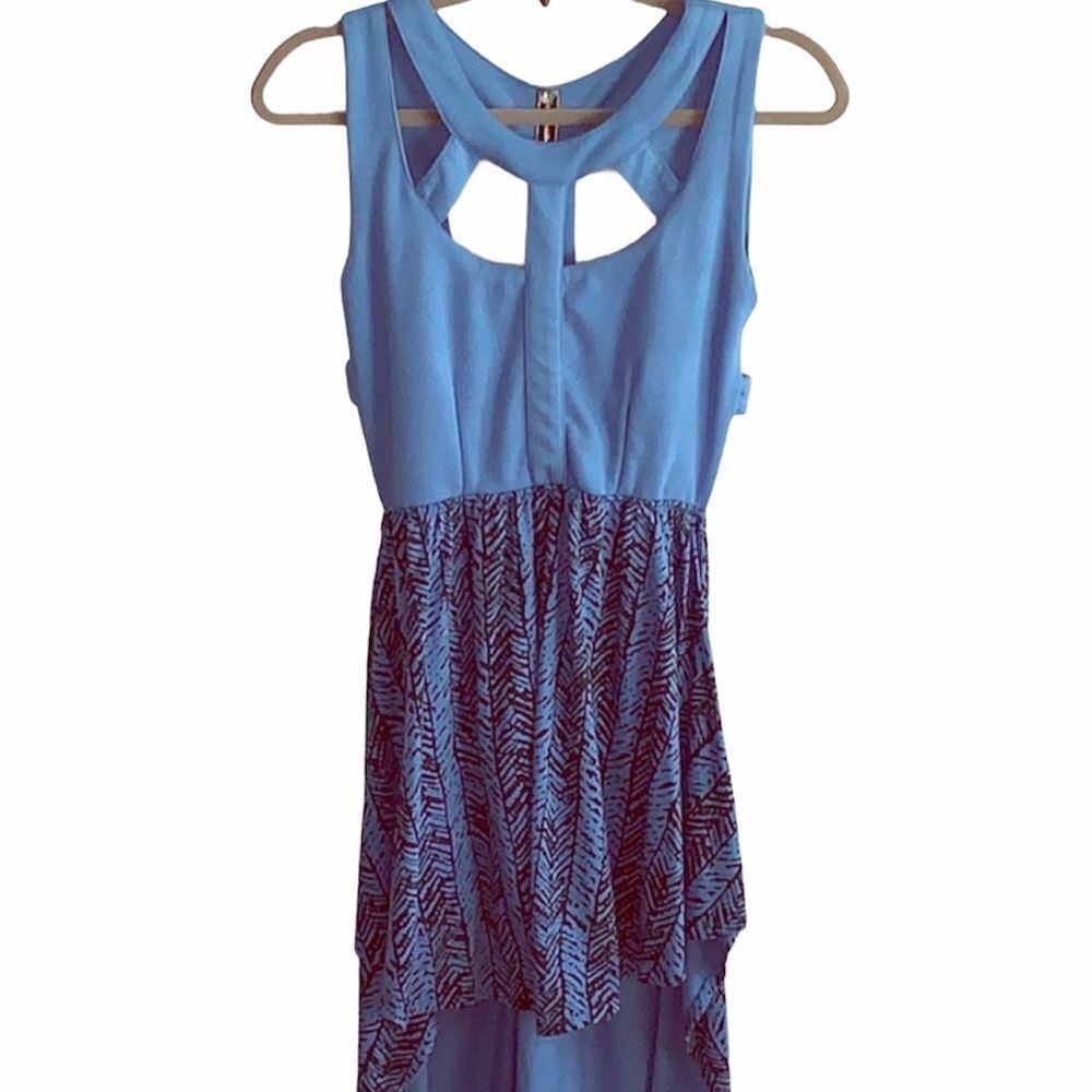 Poof Couture Women’s Blue Sleeveless Hi-Low Cutout Print Maxi Dress Medium